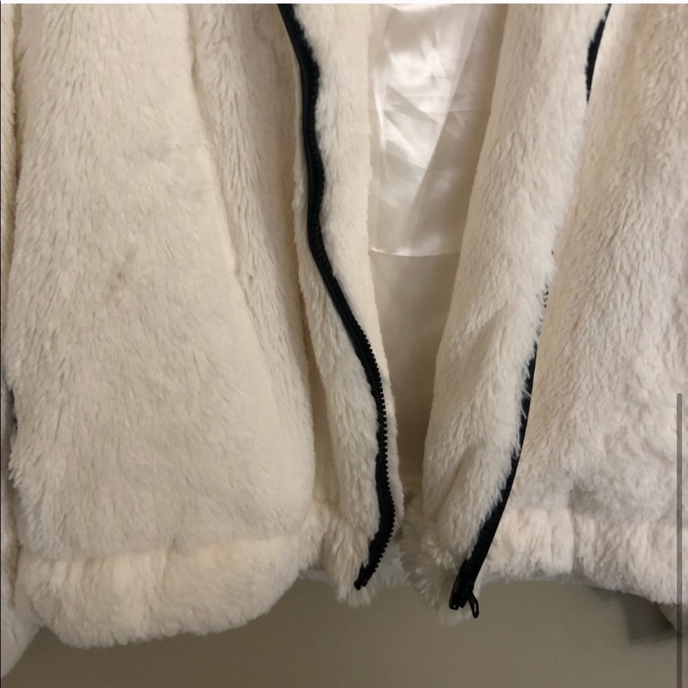 Furry Jacket - Picture 3 of 7